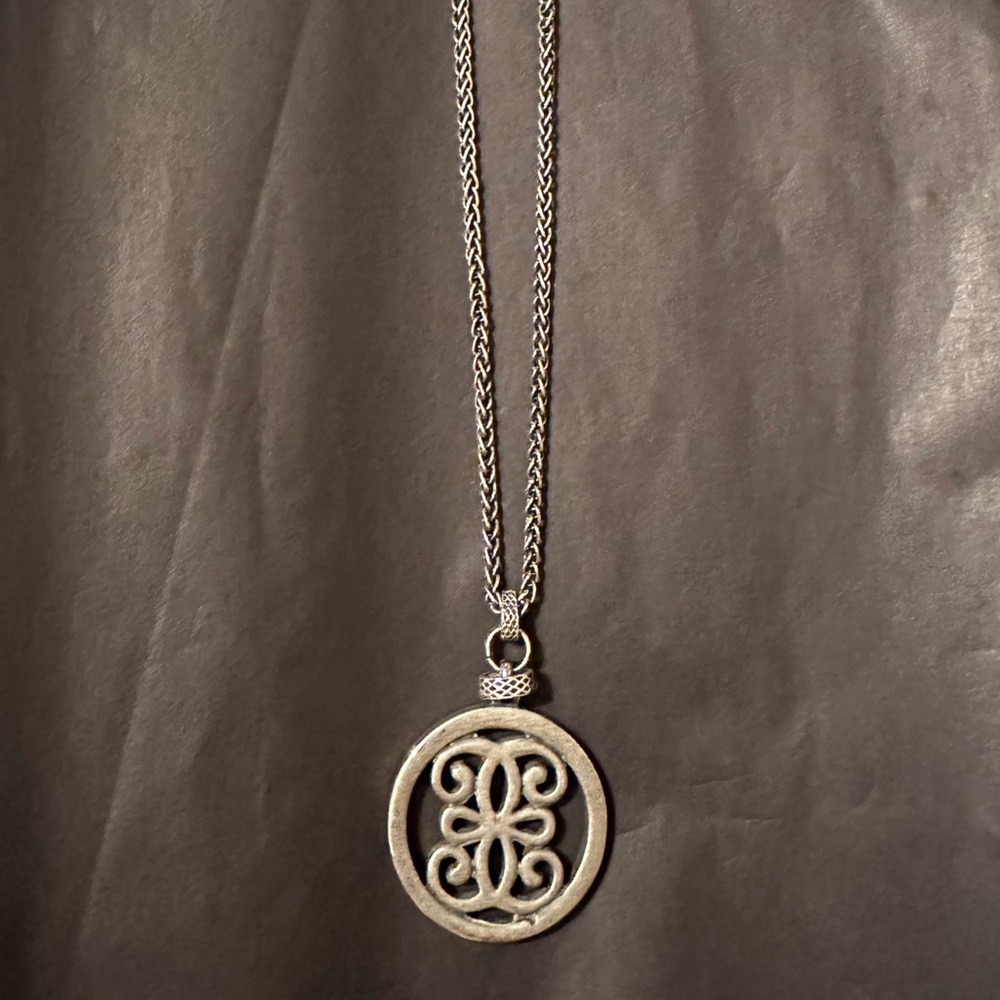 Thick Silver Tone Necklace